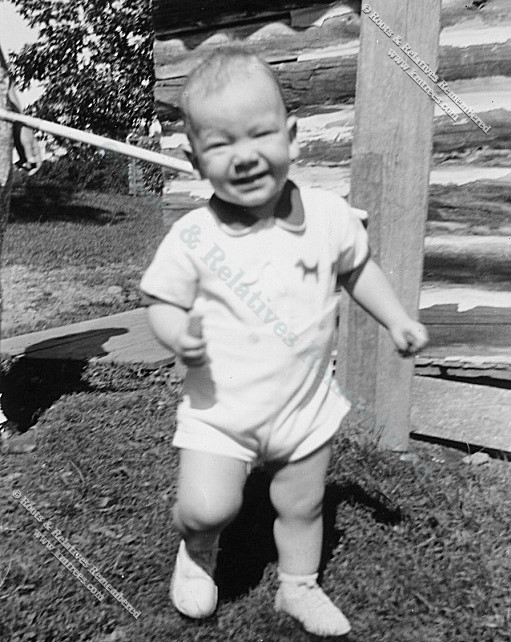 1935-08 Fred Murray II at lake cabin 1935-08 Fred Murray II at lake cabin